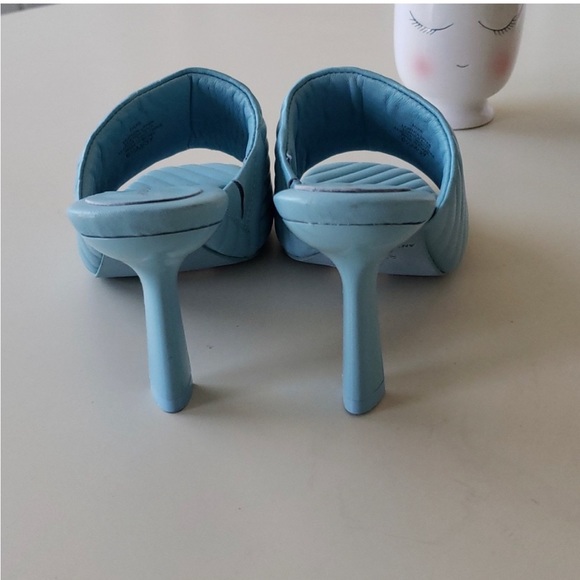 Antonio Milano Bright Blue Slide Sandals Heel with Textured Details Sz 9 - Picture 3 of 3